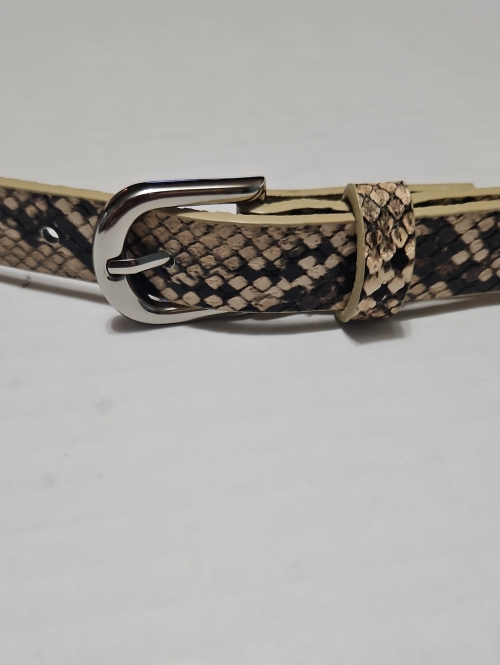 Snakeskin Print Skinny Belt in Beige and Black Size L